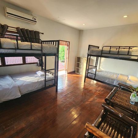 Blue Moon House - A Budget Hostel For Easy Travellers Τσιάνγκ Μάι Εξωτερικό φωτογραφία