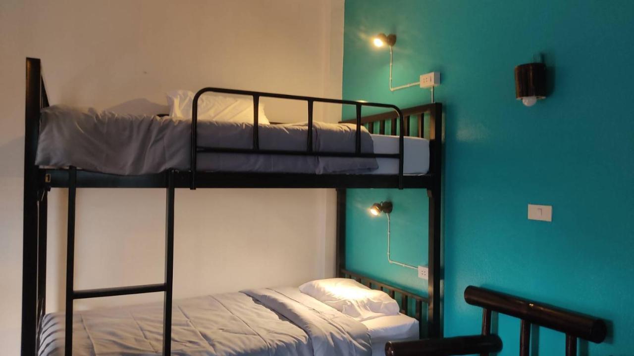 Blue Moon House - A Budget Hostel For Easy Travellers Τσιάνγκ Μάι Εξωτερικό φωτογραφία