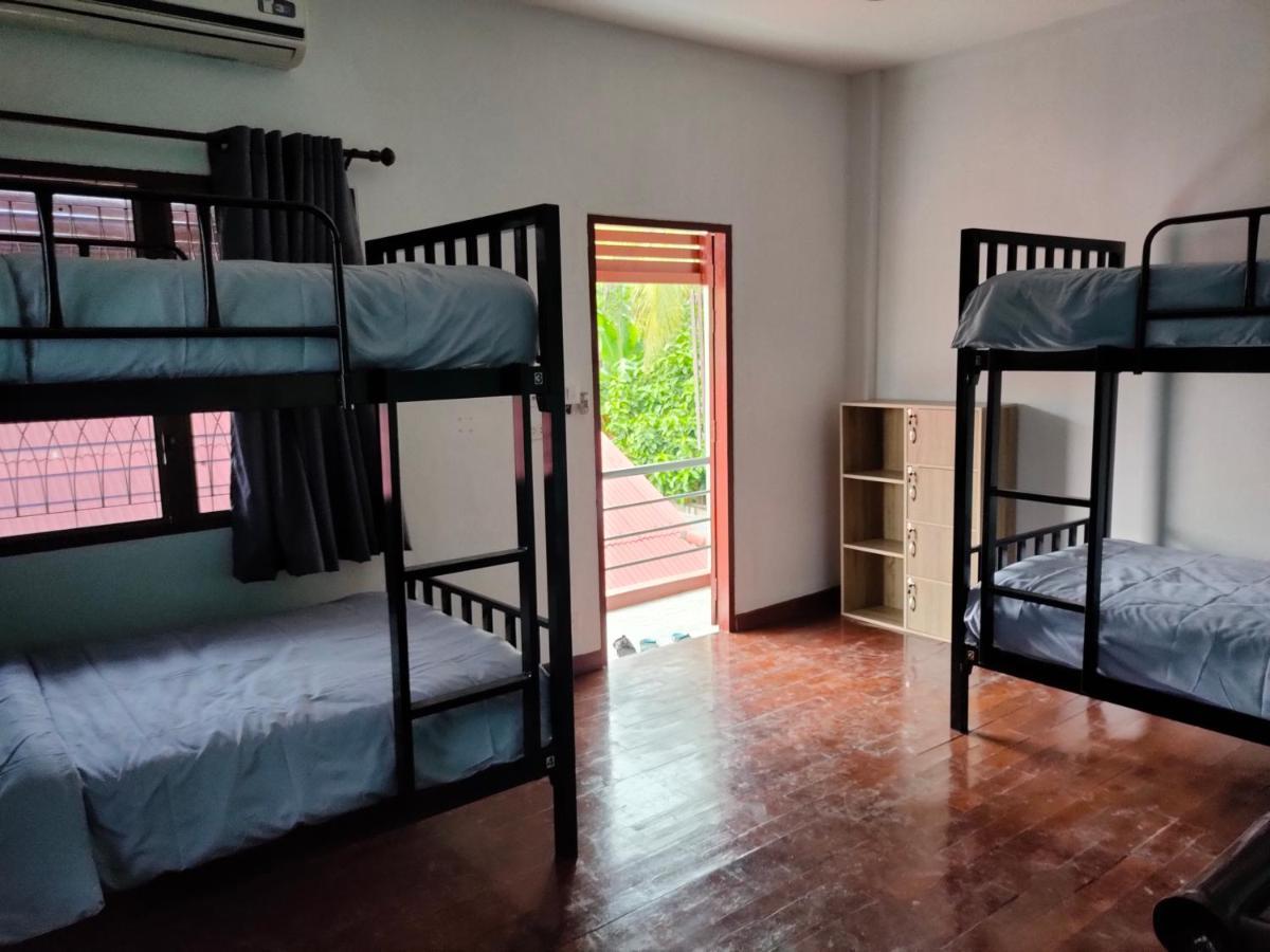 Blue Moon House - A Budget Hostel For Easy Travellers Τσιάνγκ Μάι Εξωτερικό φωτογραφία