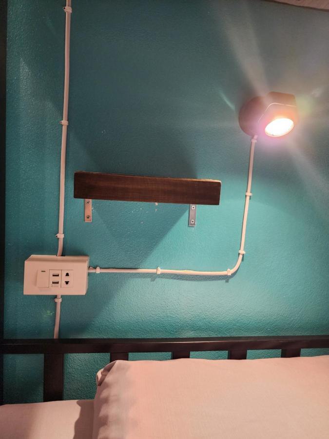 Blue Moon House - A Budget Hostel For Easy Travellers Τσιάνγκ Μάι Εξωτερικό φωτογραφία